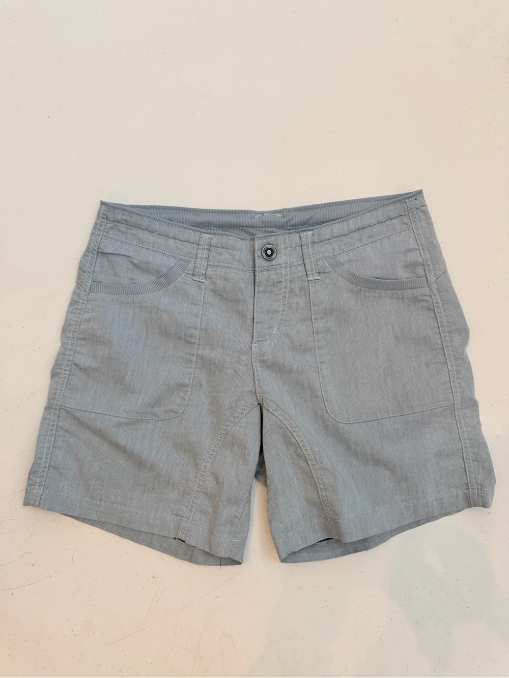 Women's Light Gray Casual Pocket Shorts